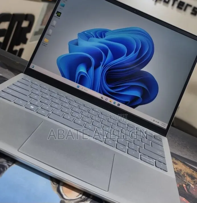 New Laptop Dell Inspiron 14 16GB Intel Core i7 SSD 512GB