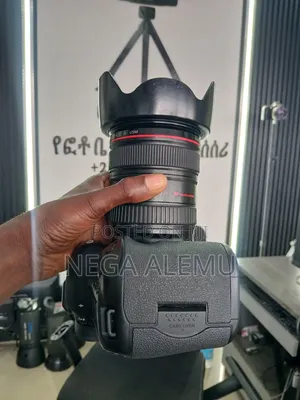 Caon 5D Mark3 24_105 Lens