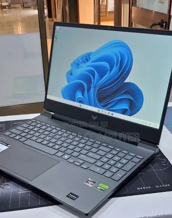 New Laptop HP Victus 16 16GB AMD Ryzen 7 SSD 512GB