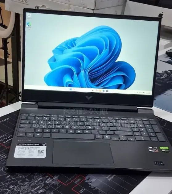 New Laptop HP Victus 16 16GB AMD Ryzen 7 SSD 512GB