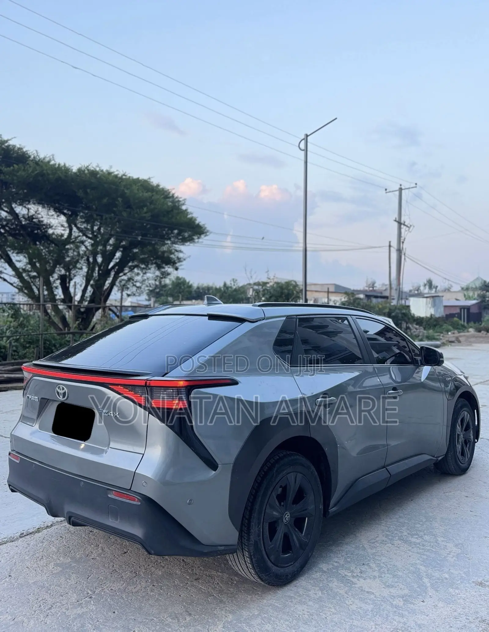 Toyota bZ4X 2024 Gray