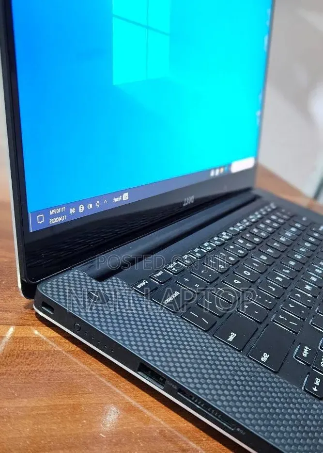 New Laptop Dell XPS 15 16GB Intel Core i7 SSD 512GB