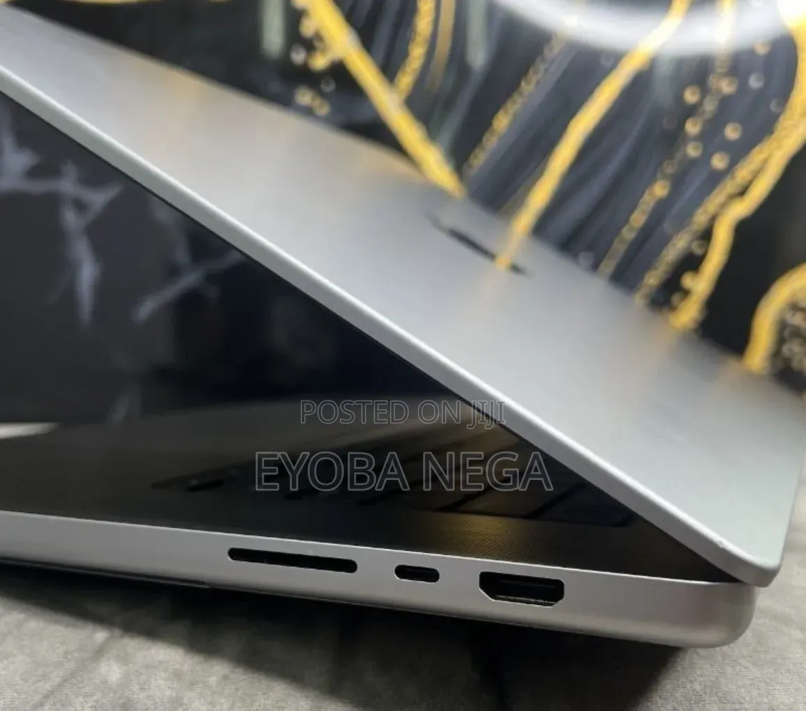 New Laptop Apple MacBook Pro 2021 M1 16GB Apple M1 Pro SSD 512GB
