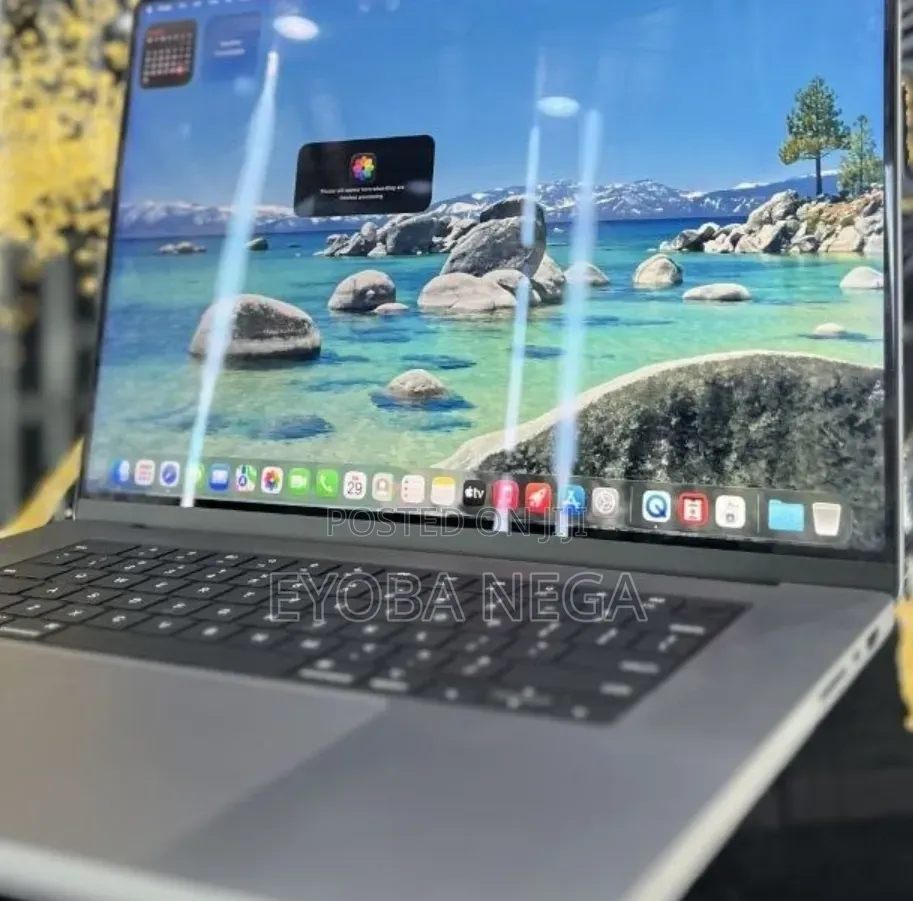 New Laptop Apple MacBook Pro 2021 M1 32GB Apple M1 Pro SSD 512GB