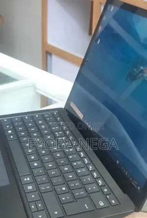 New Laptop Microsoft Surface Laptop 4 16GB Intel Core i7 SSD 512GB
