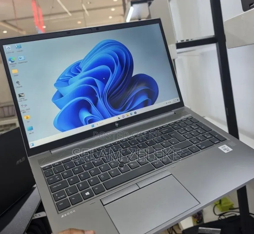 New Laptop HP 16GB Intel Core i7 SSD 512GB