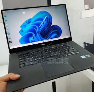 New Laptop Dell 16GB Intel Core i7 SSD 512GB