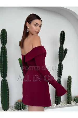 Half Shoulder Longslee Minidress With Different Size