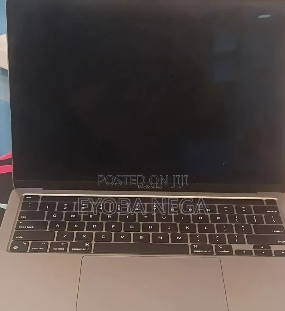 New Laptop Apple MacBook Pro 2020 M1 8GB Apple M1 SSD 256GB