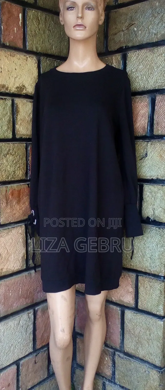 Used Like New Seafarers Dress.
Size M,l