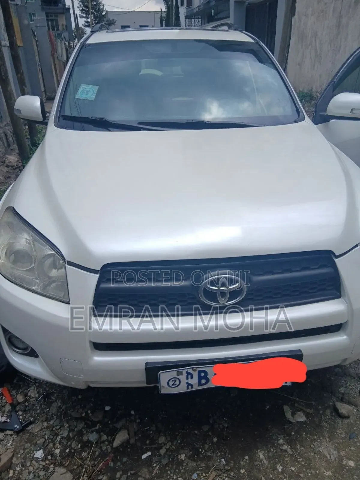 Toyota RAV4 2011 White