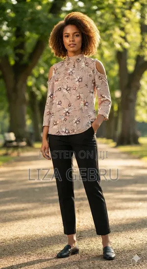 Used Like New Shirt.
Size S,m