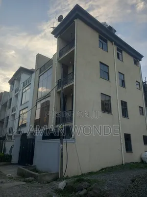 6bdrm House in Aman, Akaky Kaliti for sale