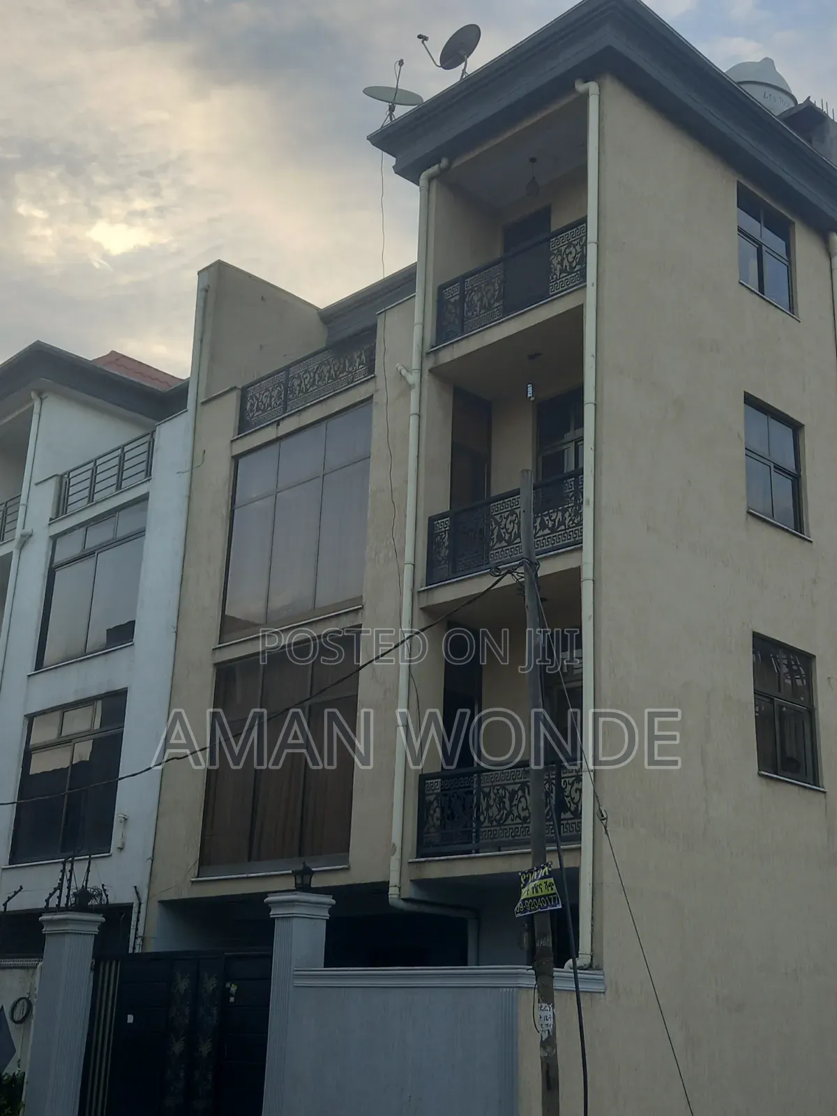 6bdrm House in Aman, Akaky Kaliti for sale