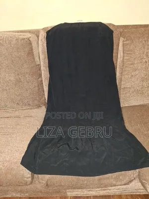 Used Like New Dress.
Size Free