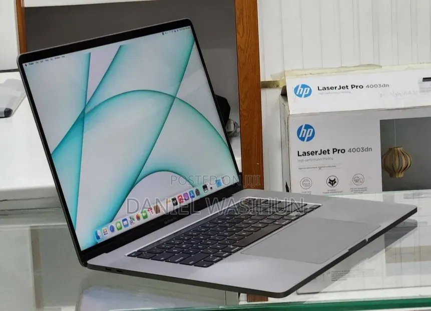 New Laptop Apple MacBook Pro 2019 64GB Intel Core i9 SSD 1T