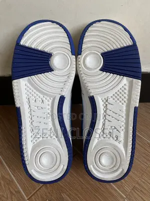 Nike Gamma Force Sneakers – White & Blue