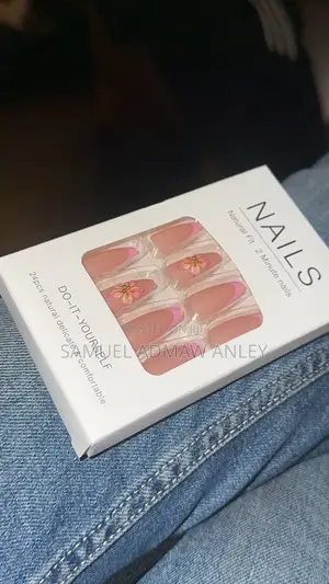 Omu Nails.