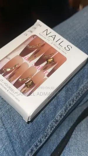 Omu Nails.