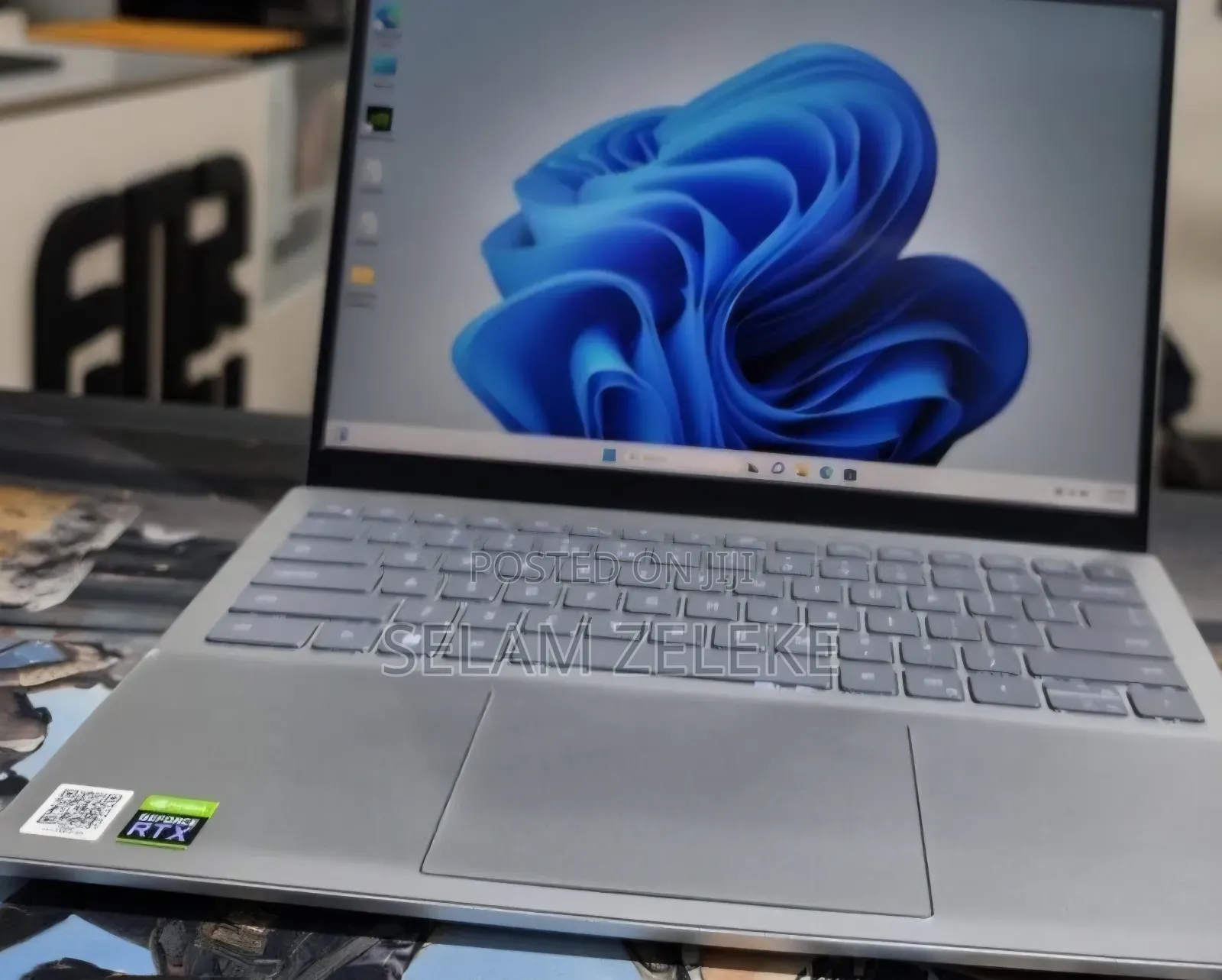 New Laptop Dell 16GB Intel Core i7 SSD 512GB