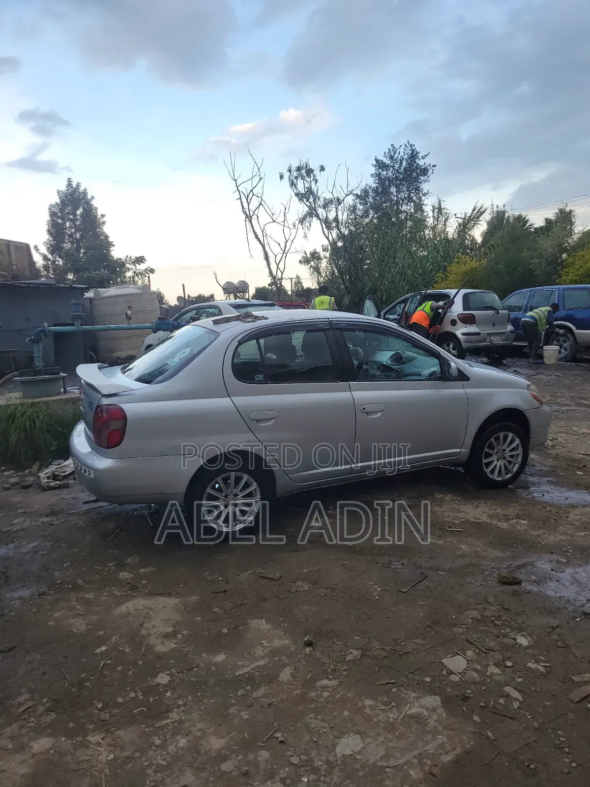 Toyota Platz 2001 Silver