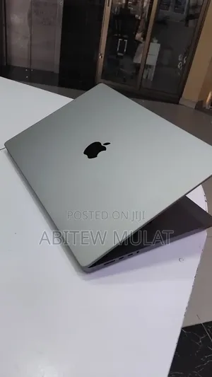 New Laptop Apple MacBook Pro 2021 M1 Max 64GB Apple M1 Max SSD 1T
