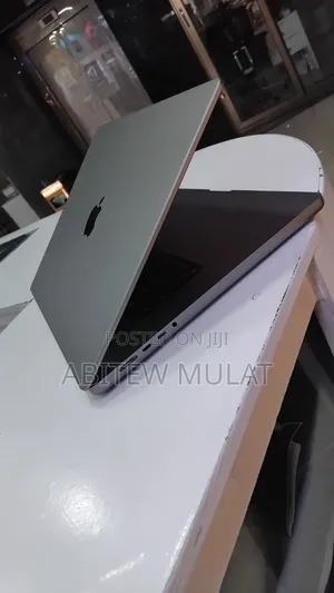New Laptop Apple MacBook Pro 2021 M1 Max 64GB Apple M1 Max SSD 1T