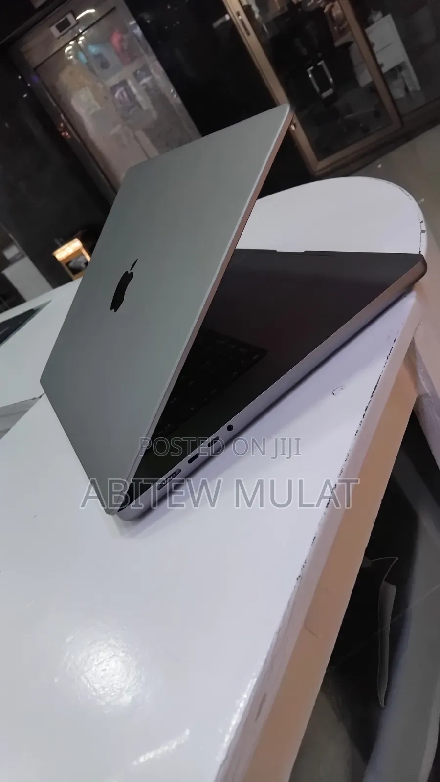 New Laptop Apple MacBook Pro 2021 M1 Max 64GB Apple M1 Max SSD 1T