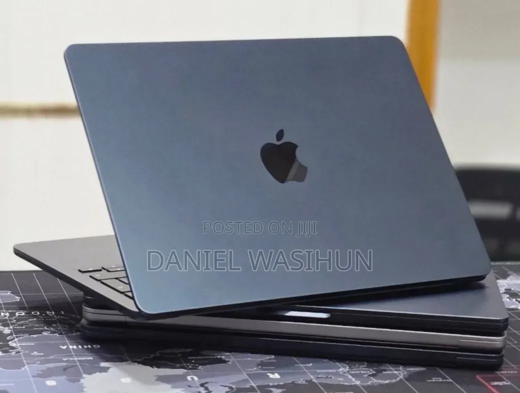 New Laptop Apple MacBook Air 2025 M4 16GB Apple M4 SSD 256GB