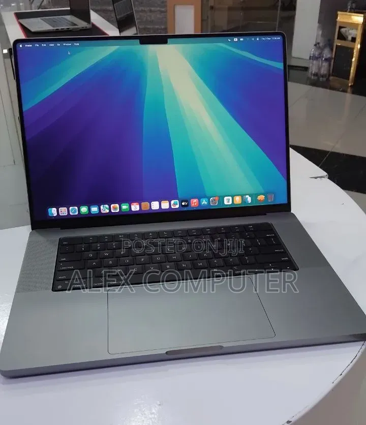 New Laptop Apple MacBook Pro 2021 M1 Max 32GB Apple M1 Max SSD 1T