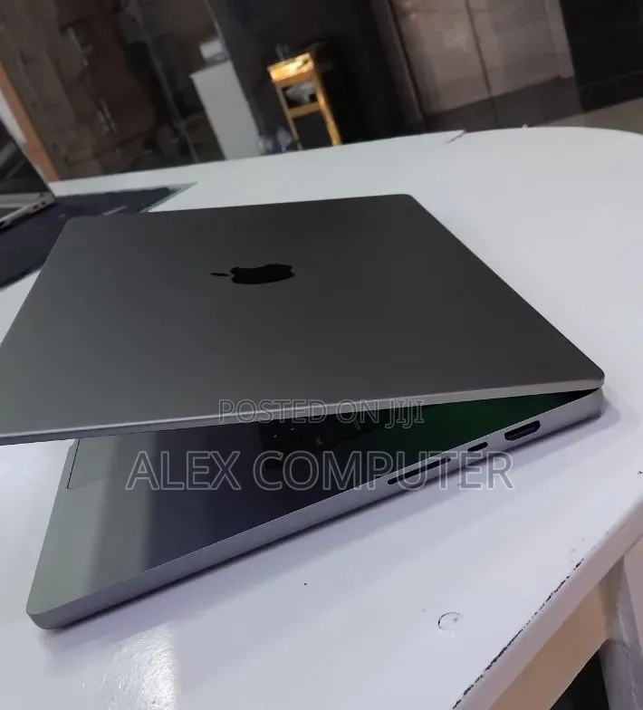 New Laptop Apple MacBook Pro 2021 M1 Max 32GB Apple M1 Max SSD 1T