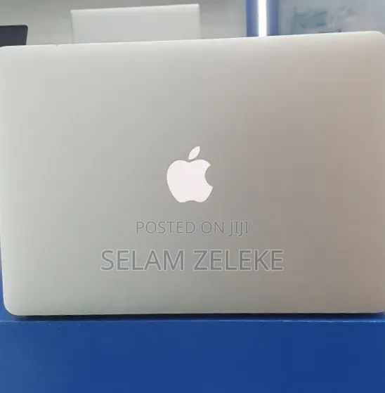 New Laptop Apple MacBook Air 2017 8GB Intel Core i7 SSD 128GB