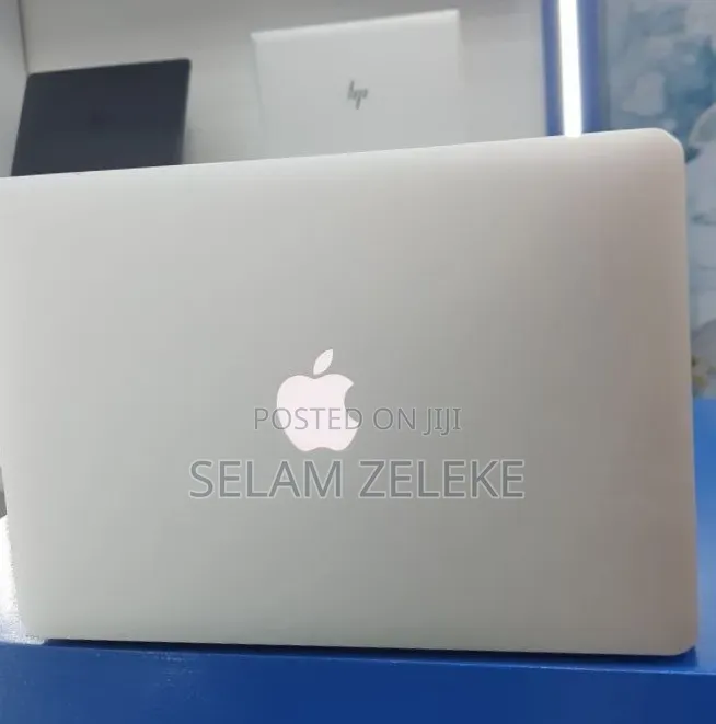 New Laptop Apple MacBook Air 2017 8GB Intel Core i7 SSD 128GB