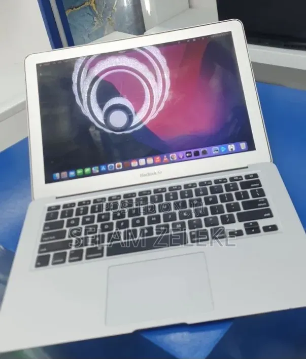 New Laptop Apple MacBook Air 2017 8GB Intel Core i7 SSD 128GB