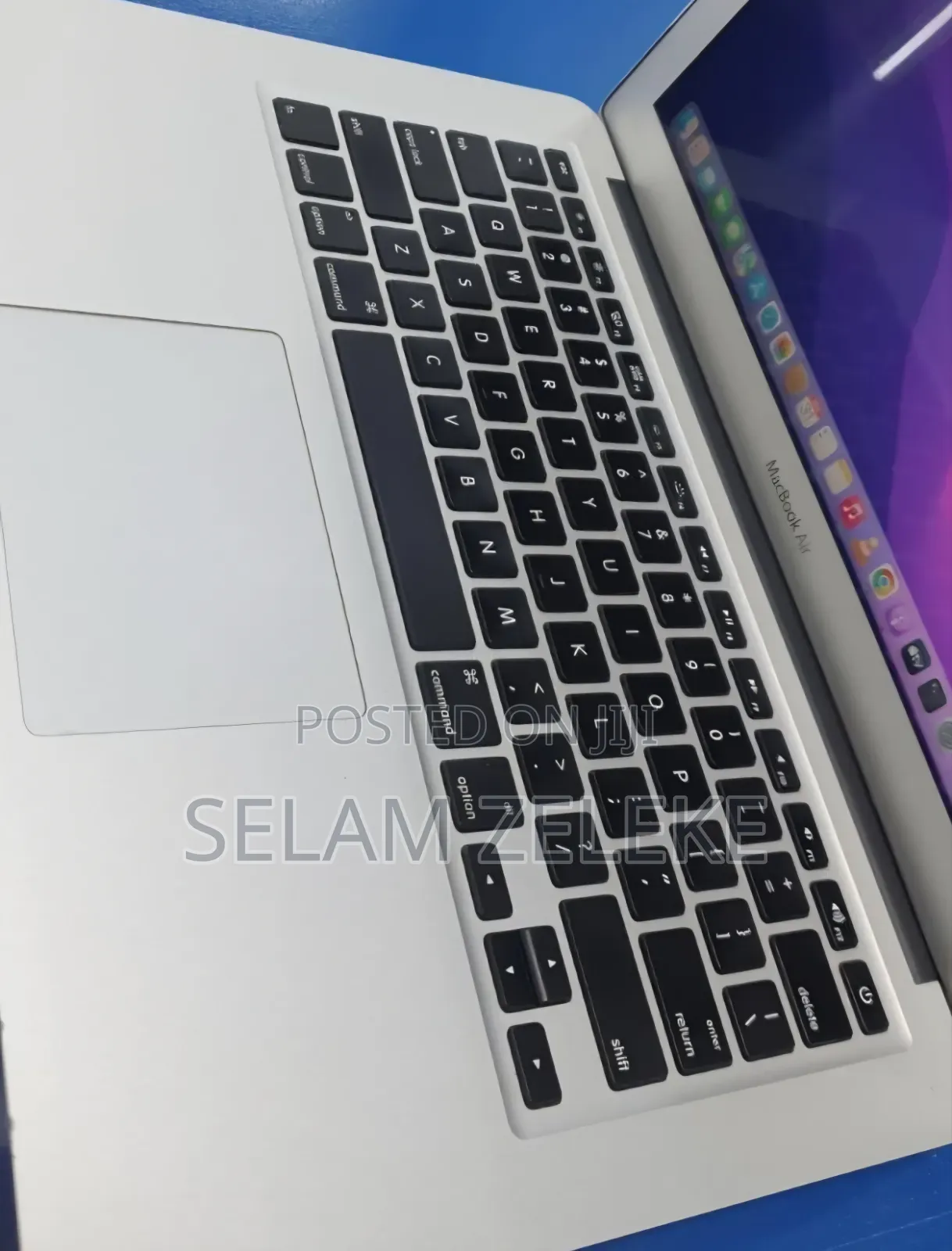 New Laptop Apple MacBook Air 2017 8GB Intel Core i7 SSD 128GB