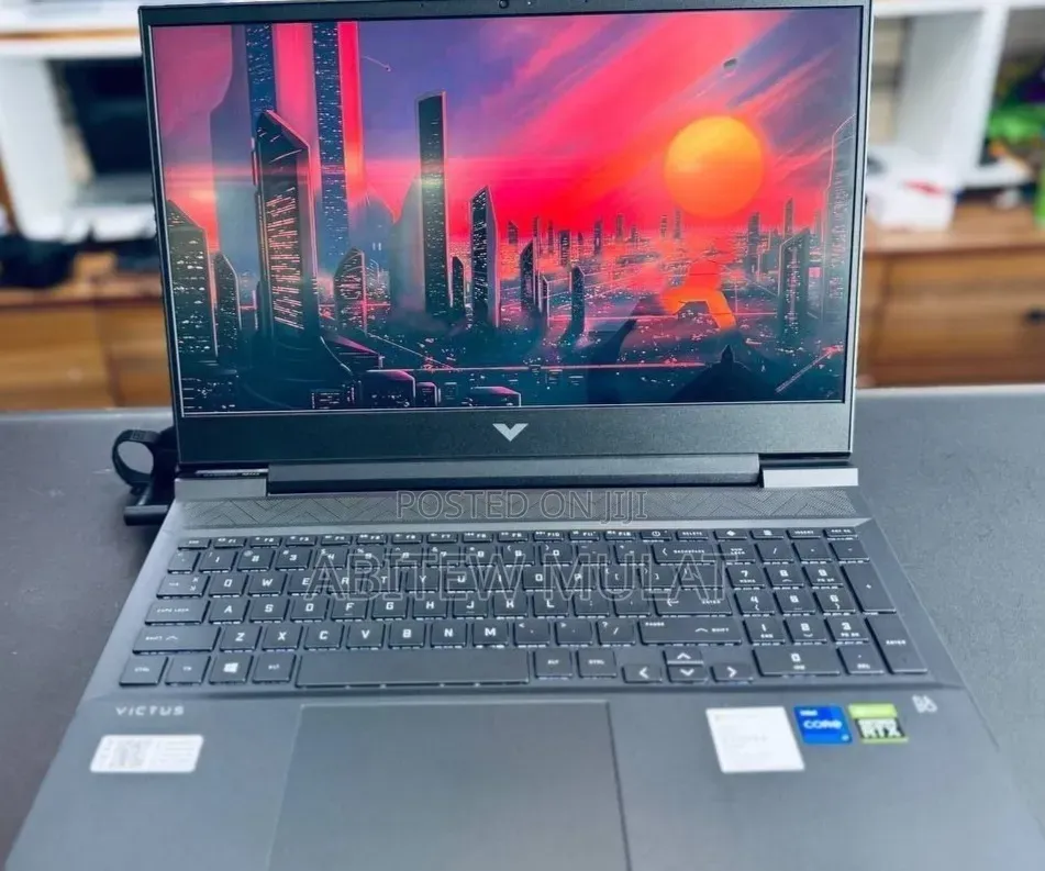 New Laptop HP Victus 16 16GB Intel Core i7 SSD 512GB