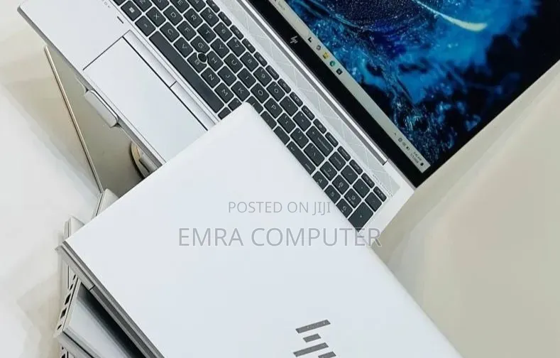 New Laptop HP EliteBook 840 G8 16GB Intel Core i7 SSD 512GB