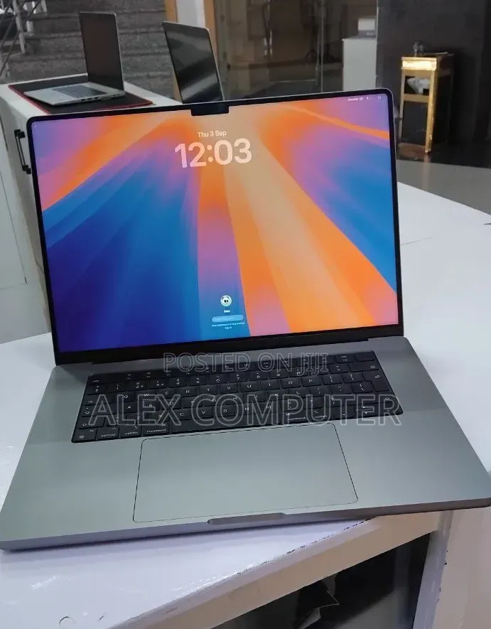 New Laptop Apple MacBook Pro 2021 M1 Max 64GB Apple M1 Max SSD 1T