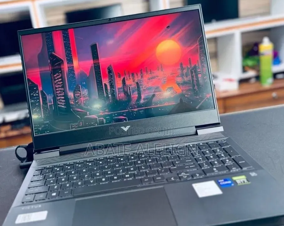 New Laptop HP Victus 16 16GB Intel Core i7 SSD 512GB