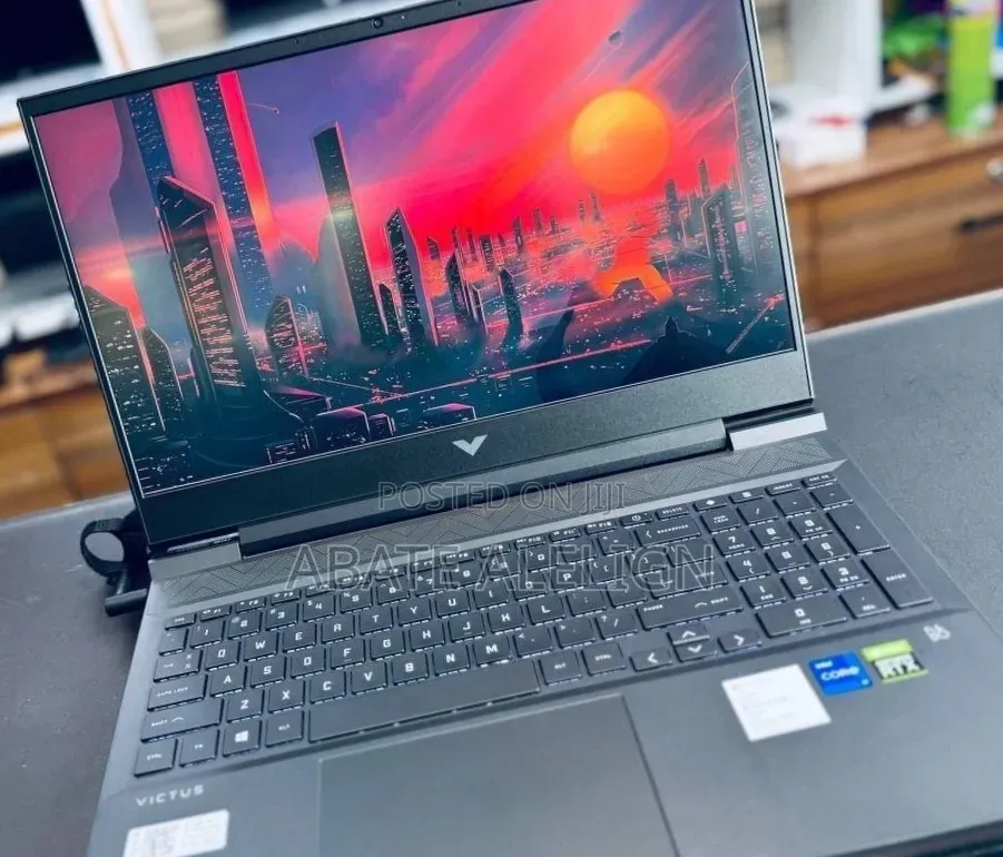 New Laptop HP Victus 16 16GB Intel Core i7 SSD 512GB