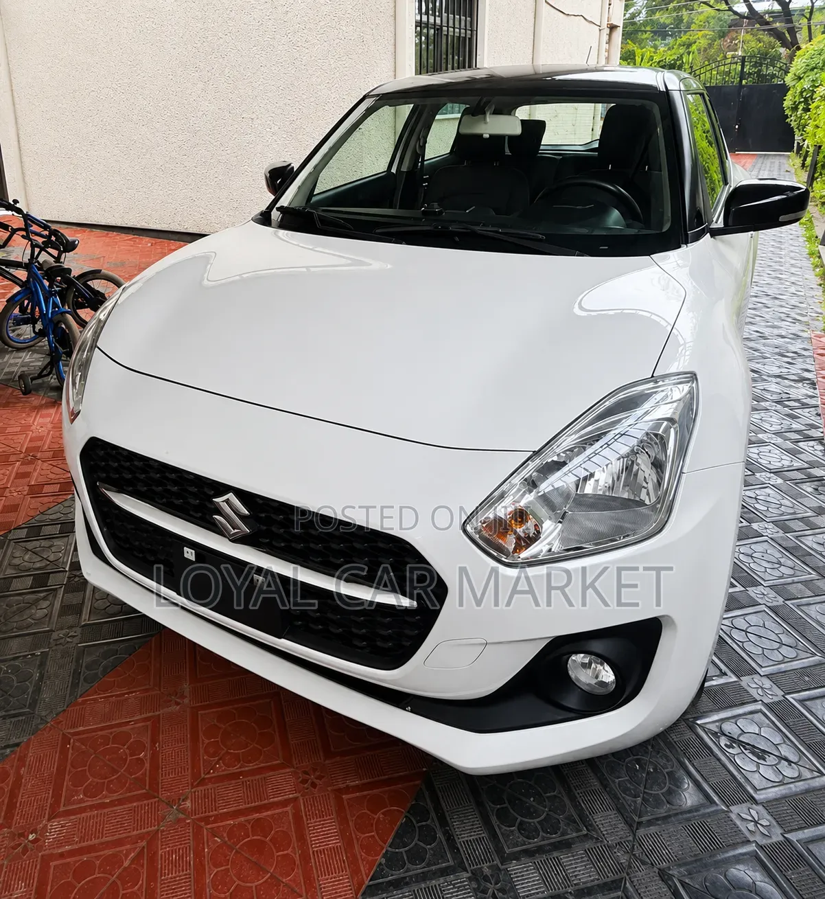 Suzuki Swift 2022 White