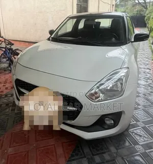 Suzuki Swift 2022 White