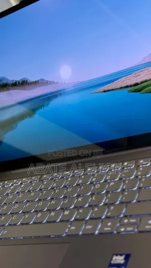 New Laptop Lenovo Yoga 7i 16GB Intel Core Ultra 7 SSD 512GB