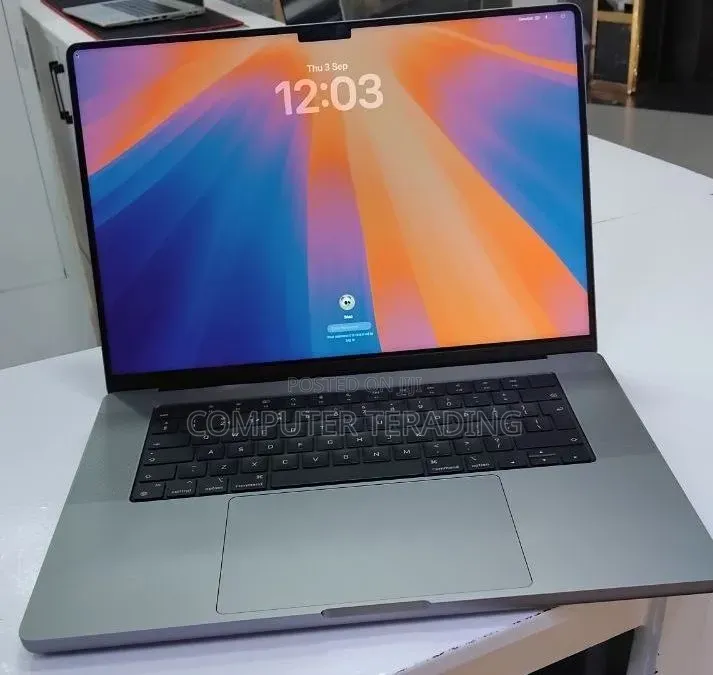 New Laptop Apple MacBook Pro 2021 M1 64GB Apple M1 Max SSD 512GB