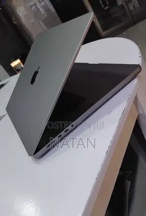 New Laptop Apple MacBook Pro 2021 M1 Max 64GB Apple M1 Max SSD 1T