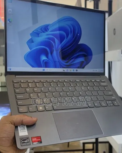 New Laptop Lenovo Ideapad 3 16GB AMD Ryzen 5 SSD 512GB