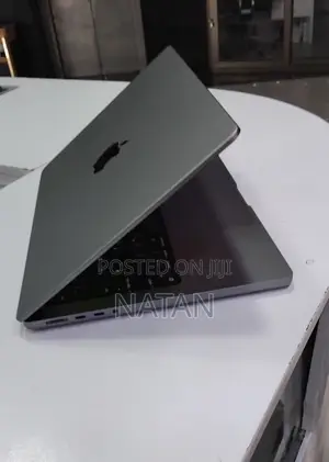 New Laptop Apple MacBook Pro 2021 M1 32GB Apple M1 Pro SSD 512GB