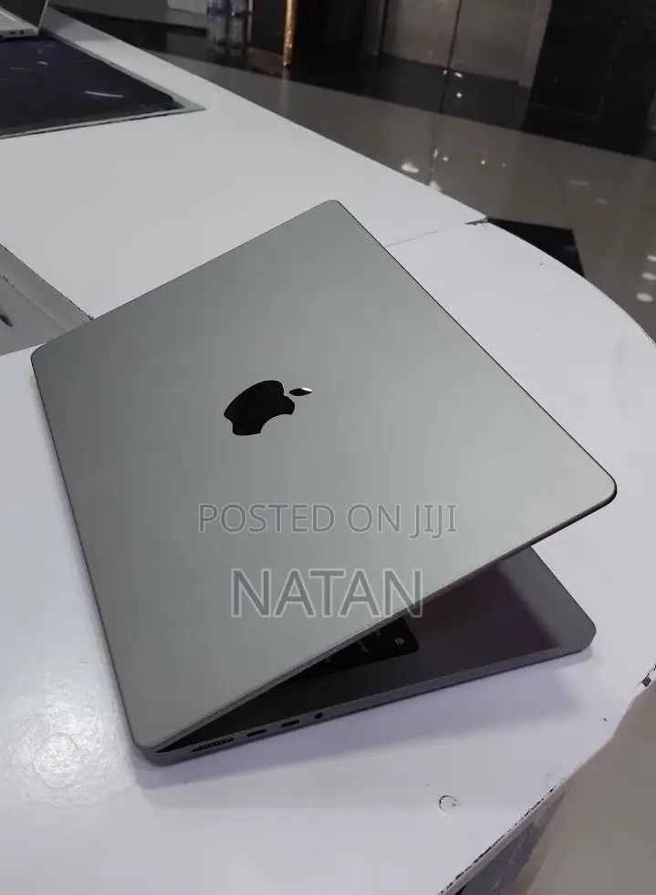 New Laptop Apple MacBook Pro 2021 M1 32GB Apple M1 Pro SSD 512GB