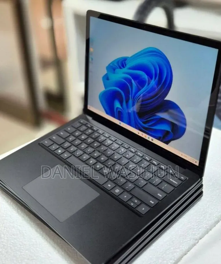 New Laptop Microsoft Surface 3 16GB Intel Core i5 SSD 256GB