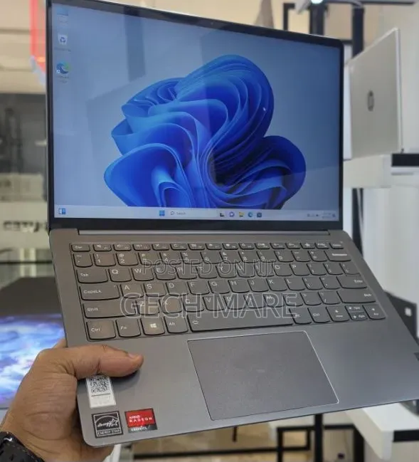 New Laptop Lenovo Ideapad 3 16GB AMD Ryzen 5 SSD 512GB